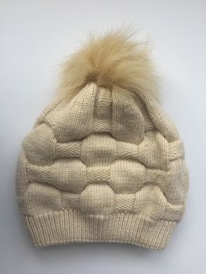 Зимова шапка для дівчинки "Молочна" z016 фото